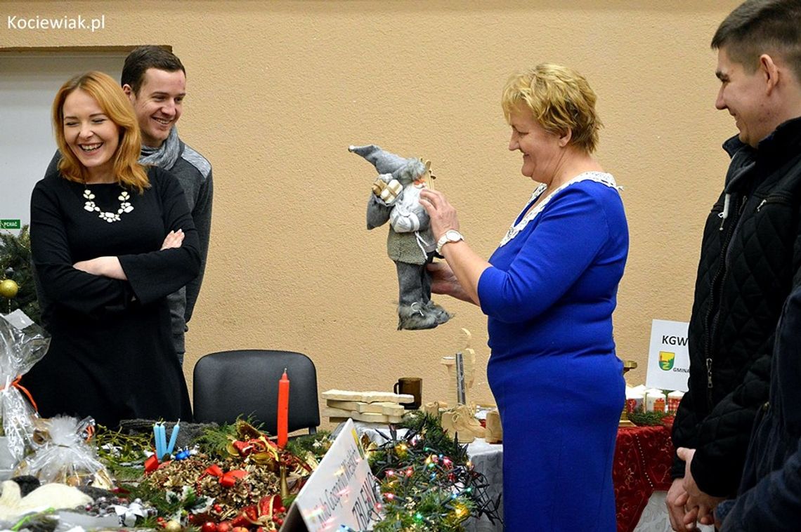 ZDJĘCIA: Za nami Kiermasz Bożonarodzeniowy. To jednak nie koniec świątecznych atrakcji! ZDJĘCIA: Za nami Kiermasz Bożonarodzeniowy. To jednak nie koniec świątecznych atrakcji!