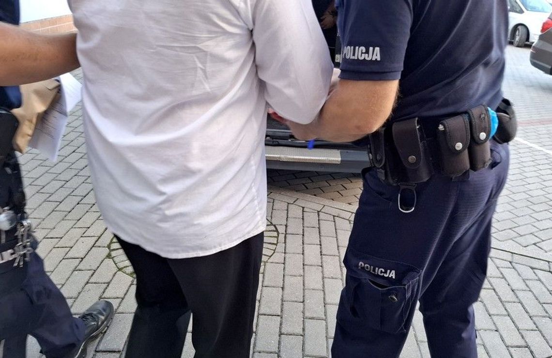 Został zaatakowany gazem i pobity podczas zbierania jagód w lesie Został zaatakowany gazem i pobity podczas zbierania jagód w lesie