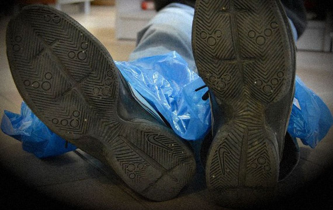 Zwłoki w altanie ogrodowej. Ciało mężczyzny znalezione na terenie ogrodów działkowych Zwłoki w altanie ogrodowej. Ciało mężczyzny znalezione na terenie ogrodów działkowych