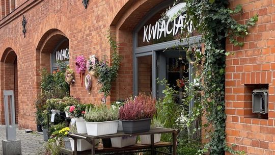 Kwiatomat Gintrowicz Flowers 24h/7 Port Lotniczy Poznań-Ławica Kwiatomat Gintrowicz Flowers 24h/7 Port Lotniczy Poznań-Ławica