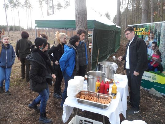 Jubileuszowe sadzenie lasu na terenie Leśnictwa Szpęgawsk