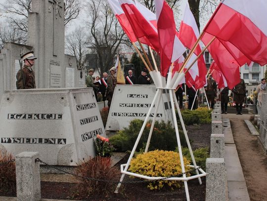 Hołd ofiarom zbrodni katyńskiej